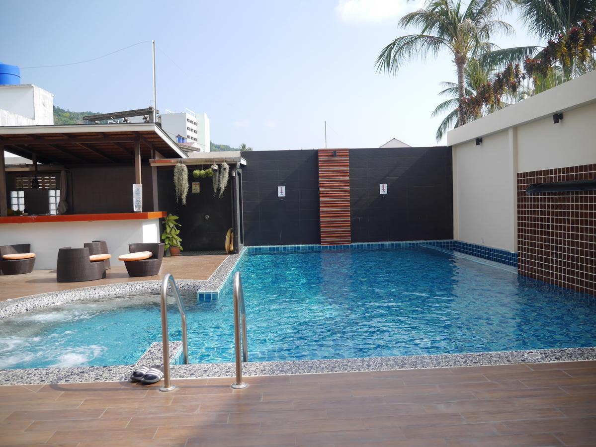 Отель Baan Petcharat Patong Экстерьер фото
